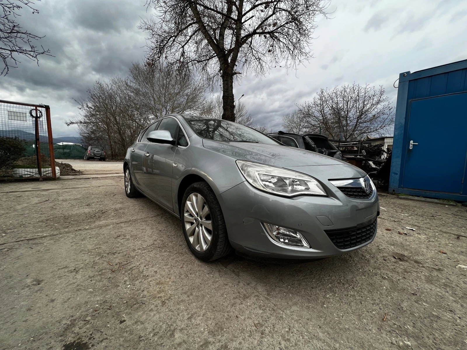 Opel Astra J 1.6 i  - изображение 3