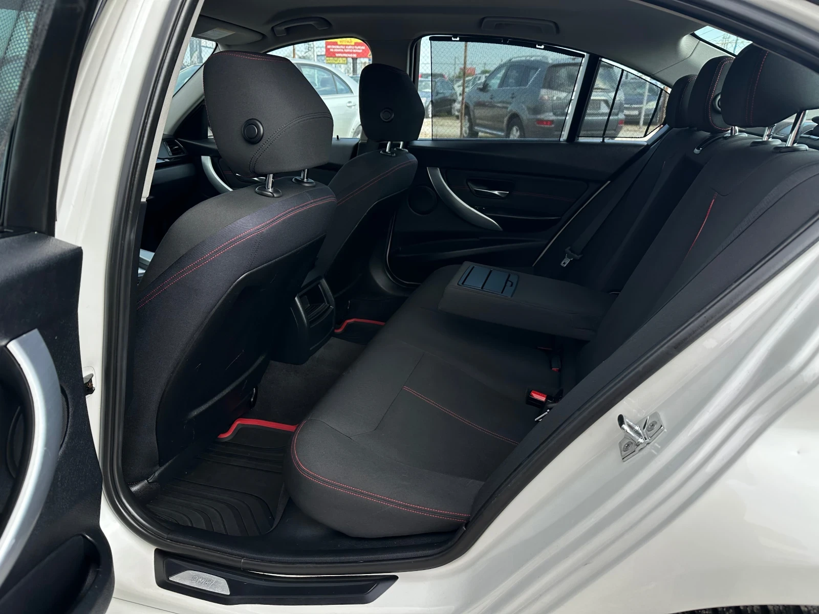 BMW 320 2.0d 184кс Sport - изображение 8