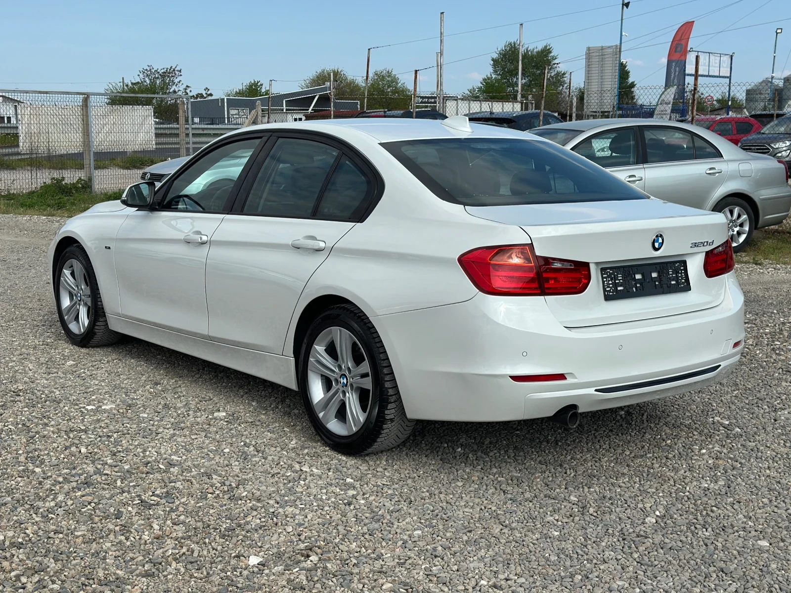 BMW 320 2.0d 184кс Sport - изображение 6