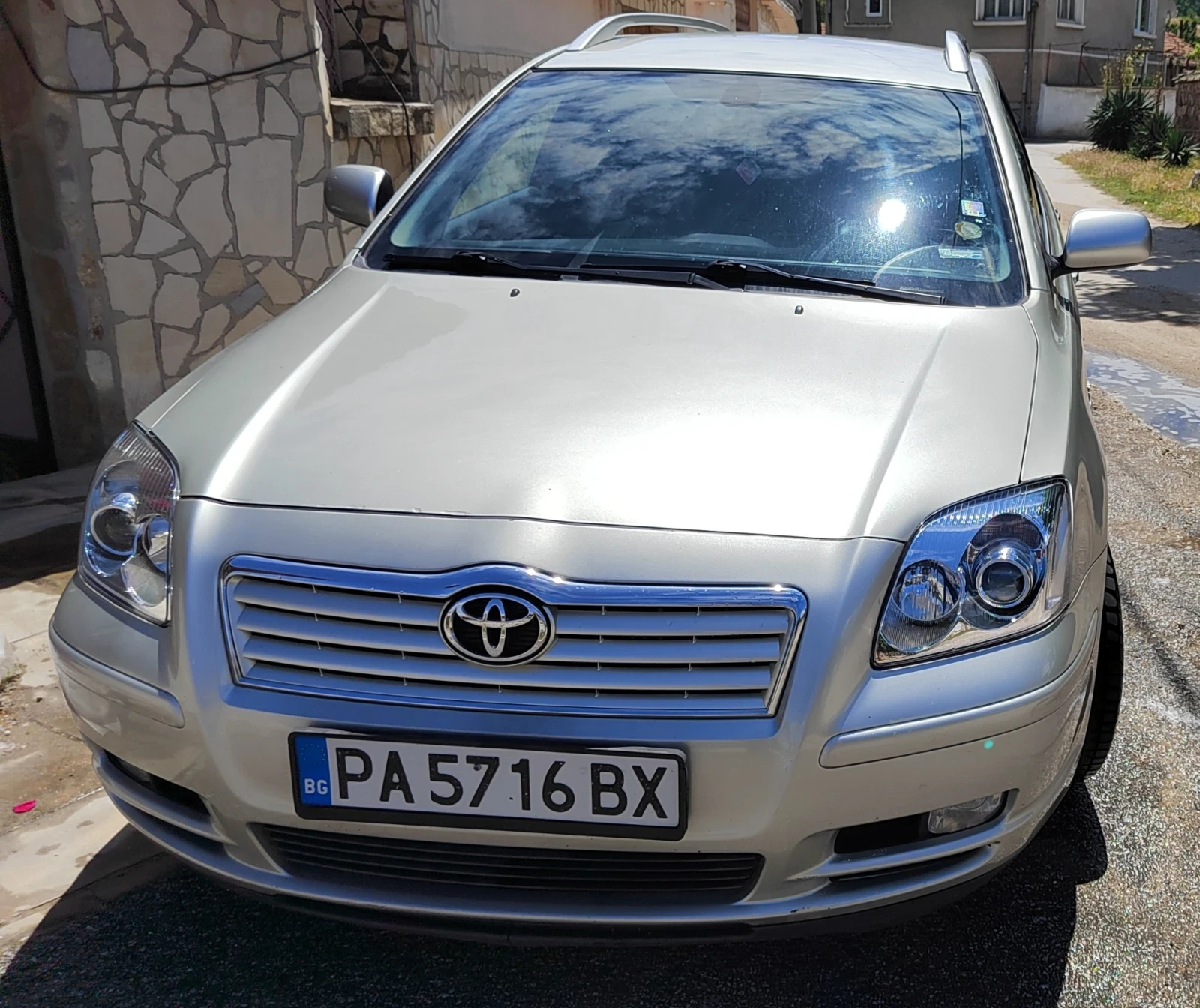 Toyota Avensis  - изображение 2