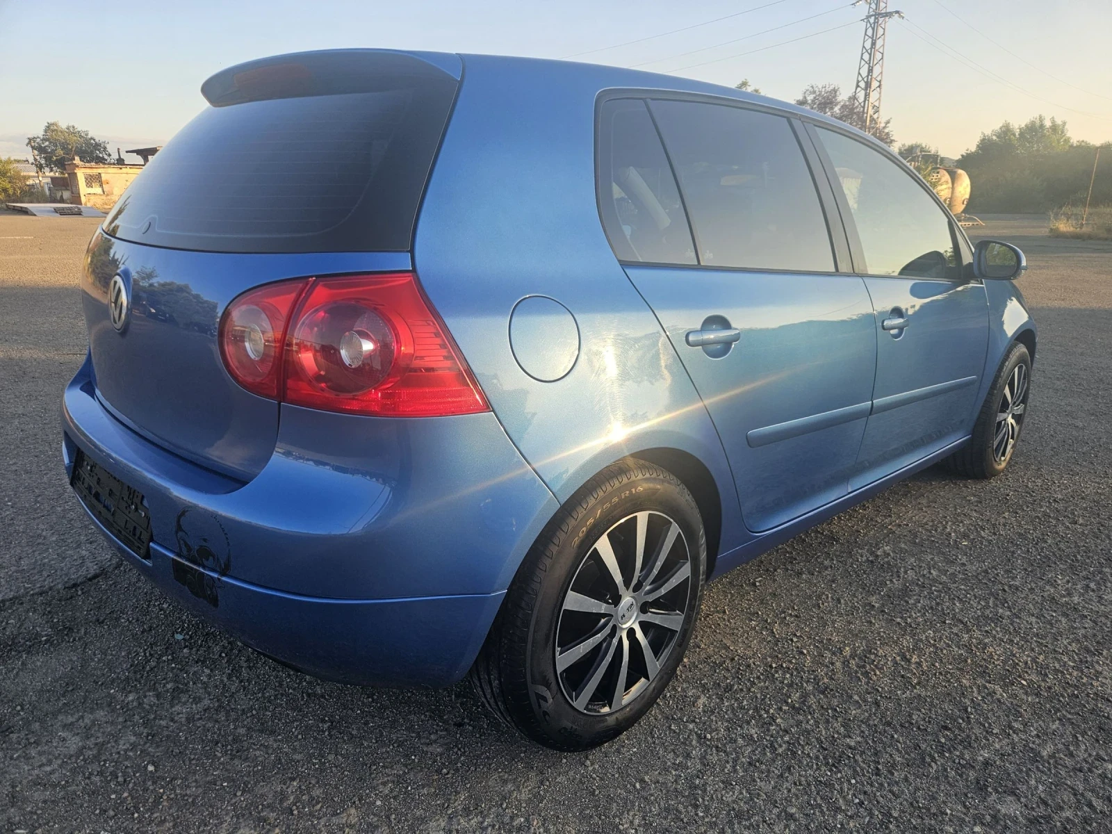 VW Golf 1.6 бенз. Клима 6ск фейслифт - изображение 4
