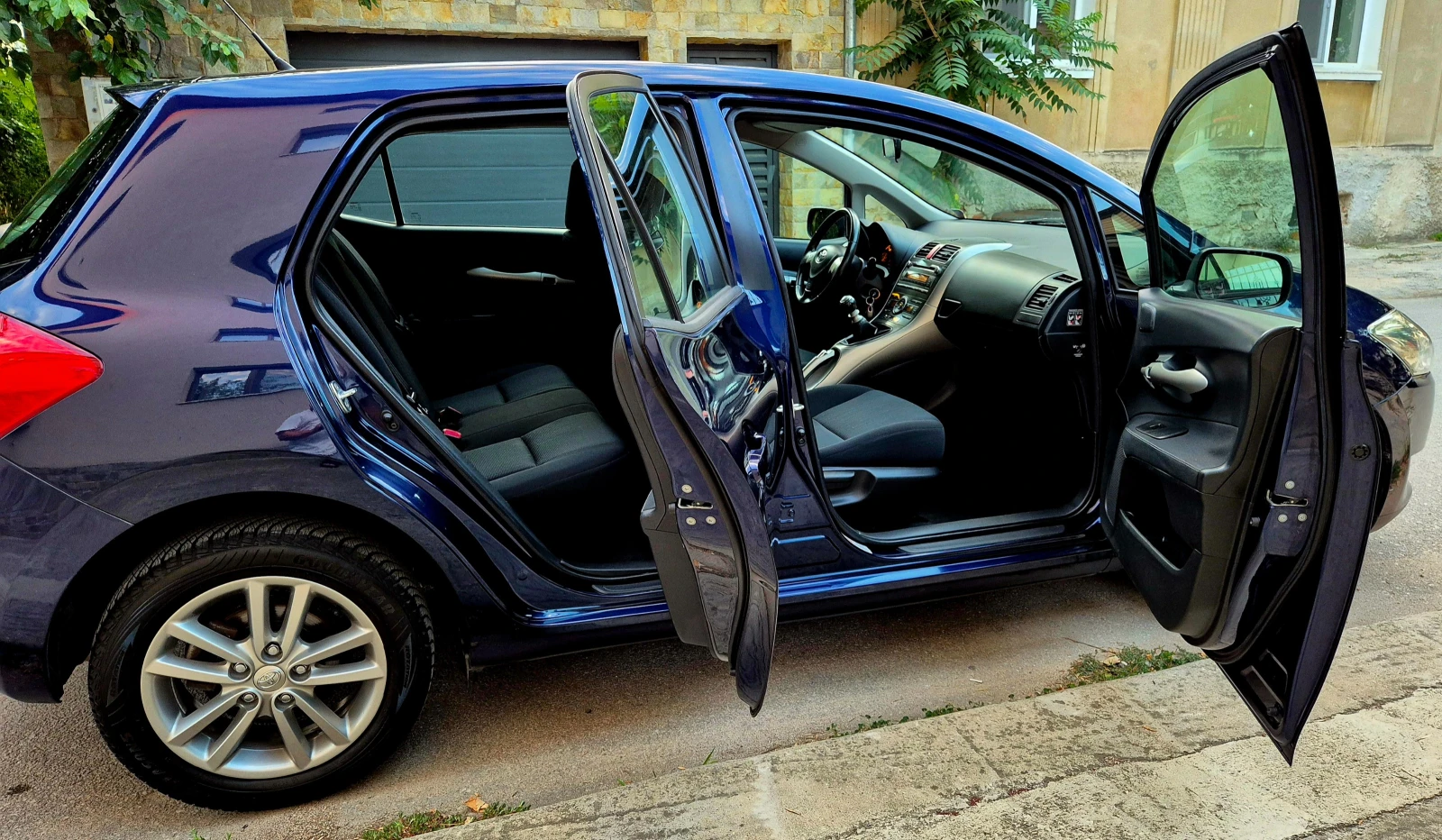 Toyota Auris 1.33ivvt-6speed--- japan | Mobile.bg   15