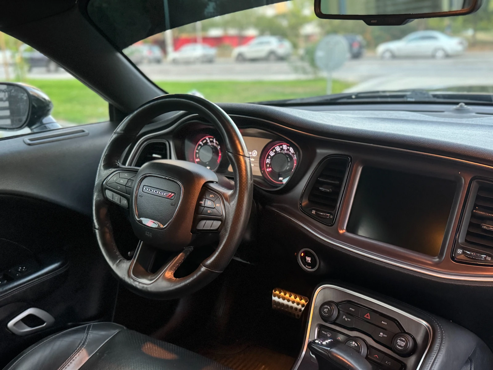 Dodge Challenger 3.6 V6 SXT PLUS/КОЖА/ОБДУХ&ПОДГРЕВ/NAVI/ALPINE - изображение 6