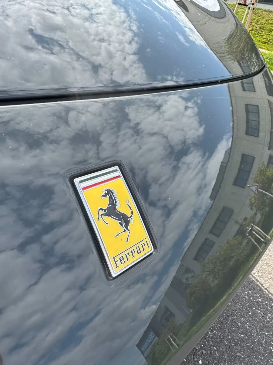 Ferrari Purosangue V12 Carbon Paket - изображение 7