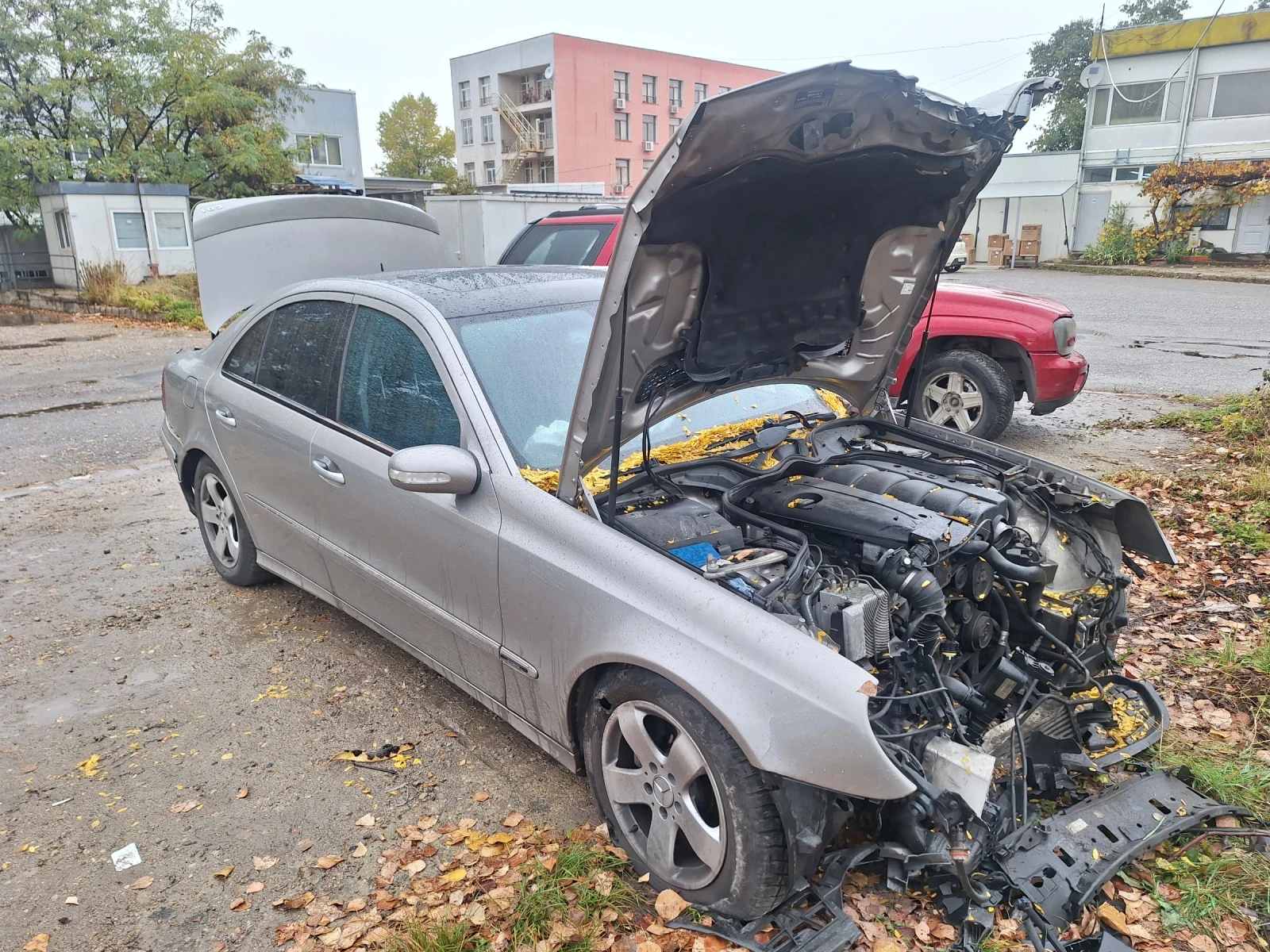 Mercedes-Benz E 220  - изображение 3