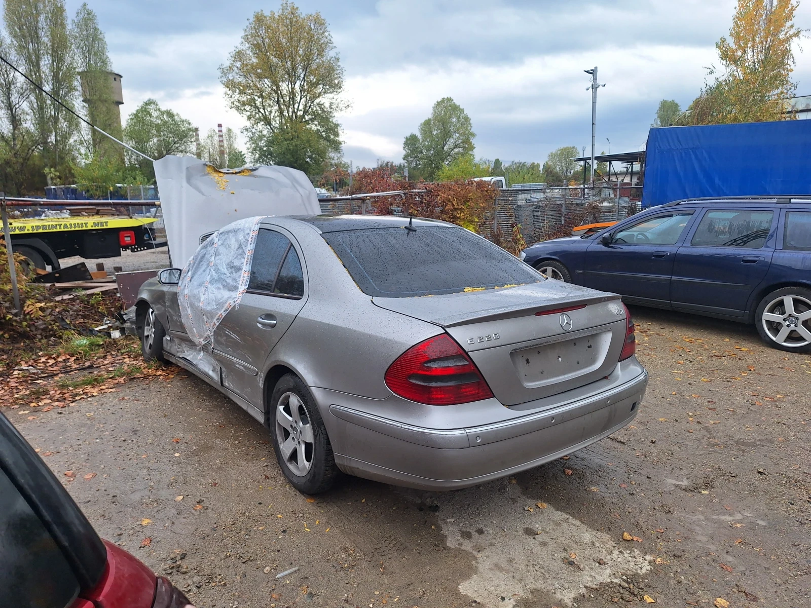 Mercedes-Benz E 220  - изображение 2