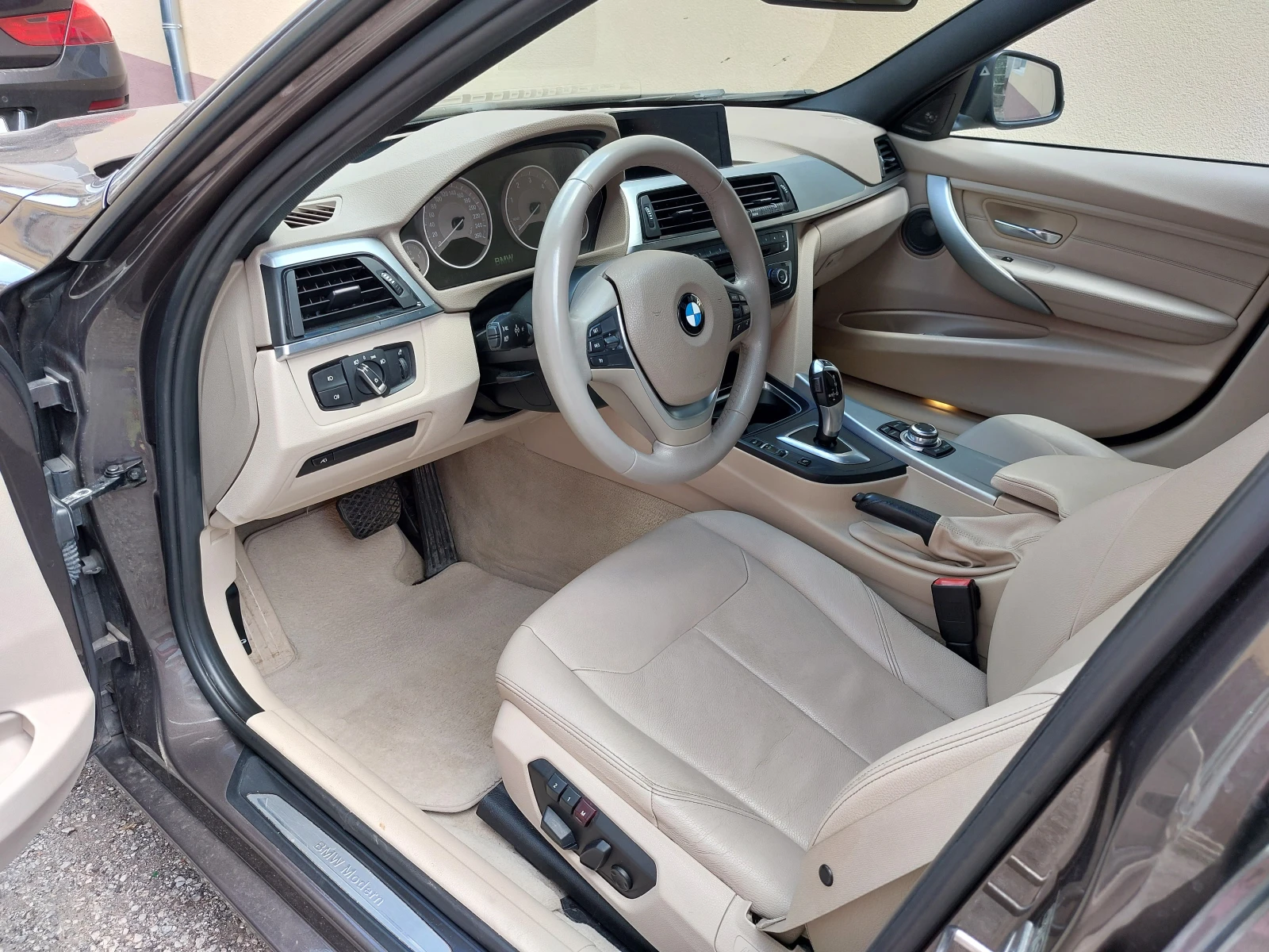 BMW 330 D , снимка 10 - Автомобили и джипове - 52631525