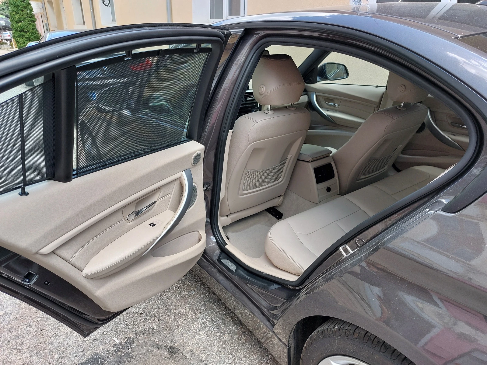BMW 330 D , снимка 14 - Автомобили и джипове - 52631525