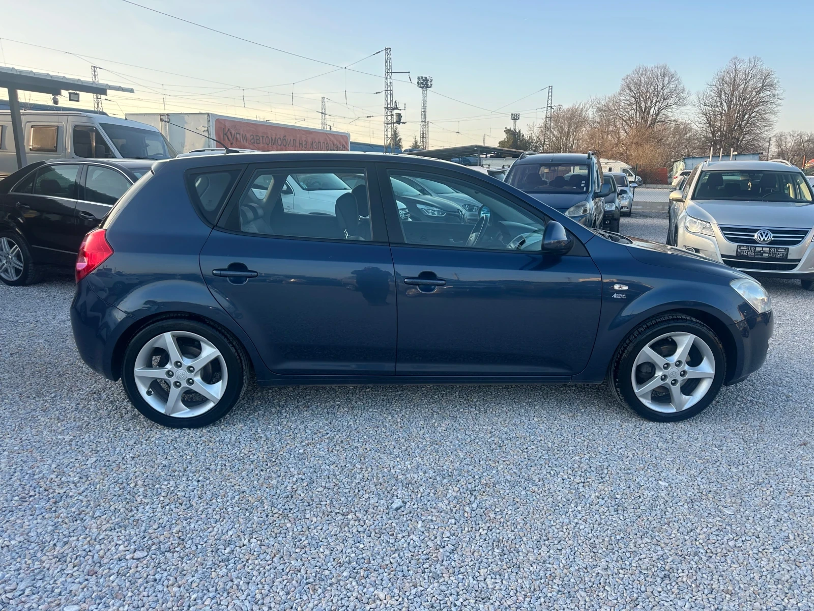 Kia Ceed 1.4 I , снимка 7 - Автомобили и джипове - 53829147