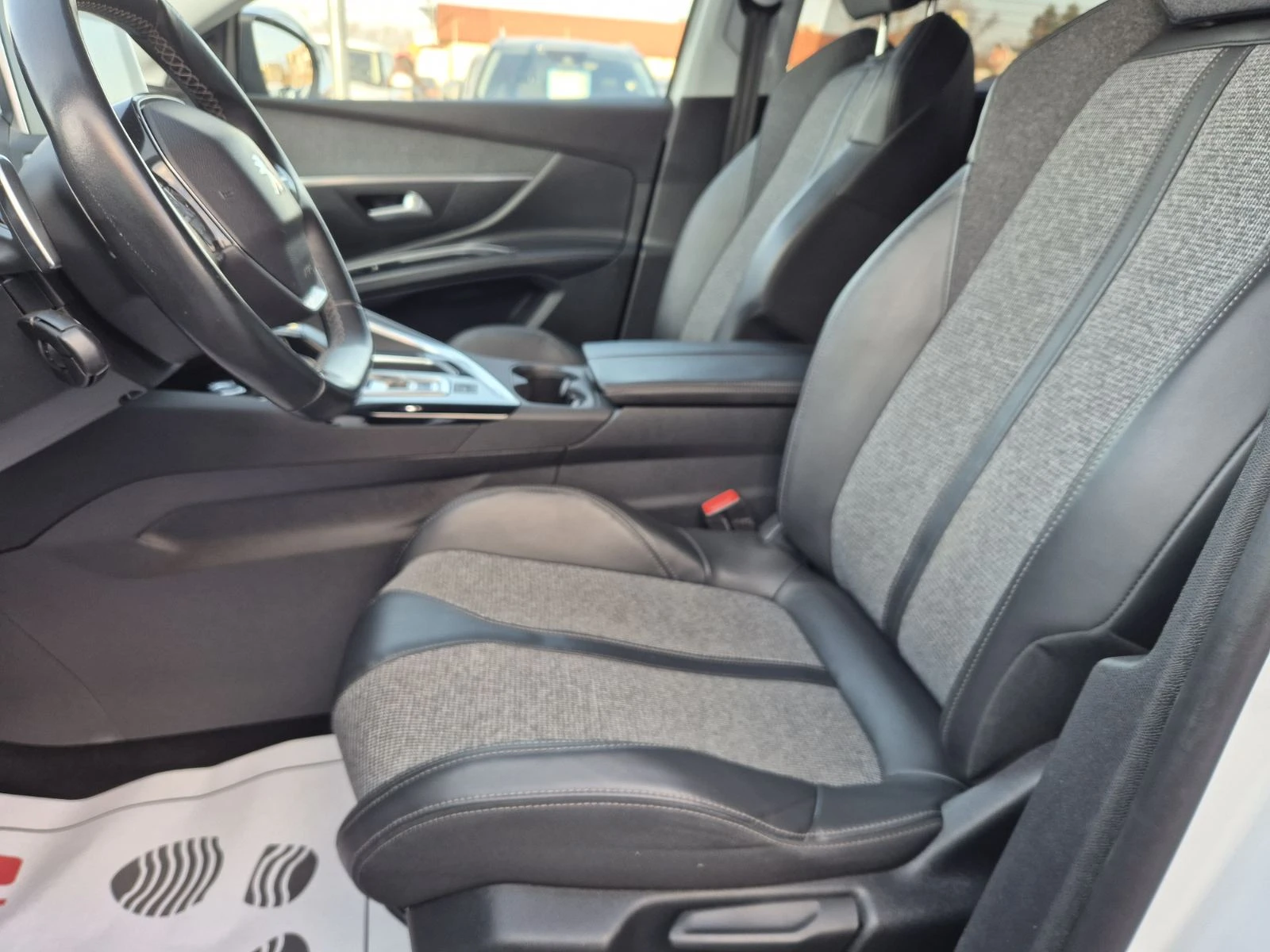 Peugeot 5008 1.6HDI-7 МЕСТА-2018г-190.000км, снимка 7 - Автомобили и джипове - 53851458