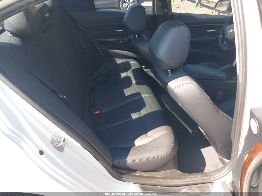 BMW 335, снимка 8 - Автомобили и джипове - 54119774