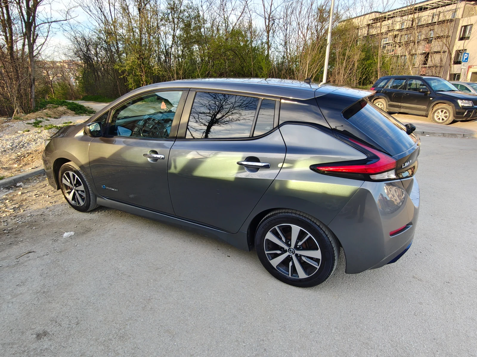 Nissan Leaf , снимка 2 - Автомобили и джипове - 54151229