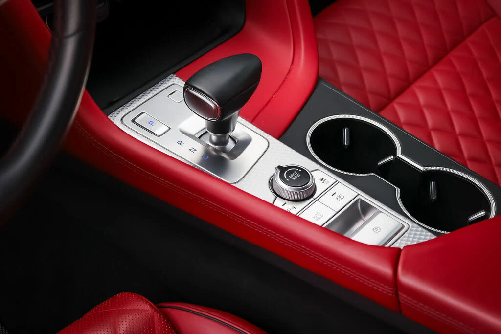 Genesis G70 3.3T Sport AWD, снимка 16 - Автомобили и джипове - 54598632