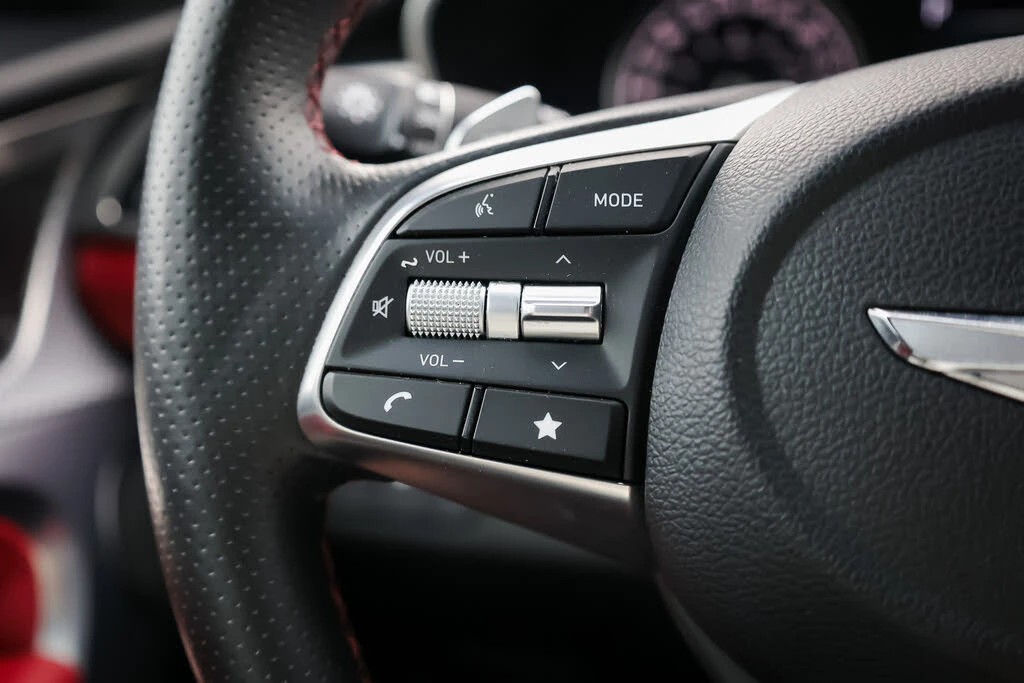 Genesis G70 3.3T Sport AWD, снимка 13 - Автомобили и джипове - 54598632
