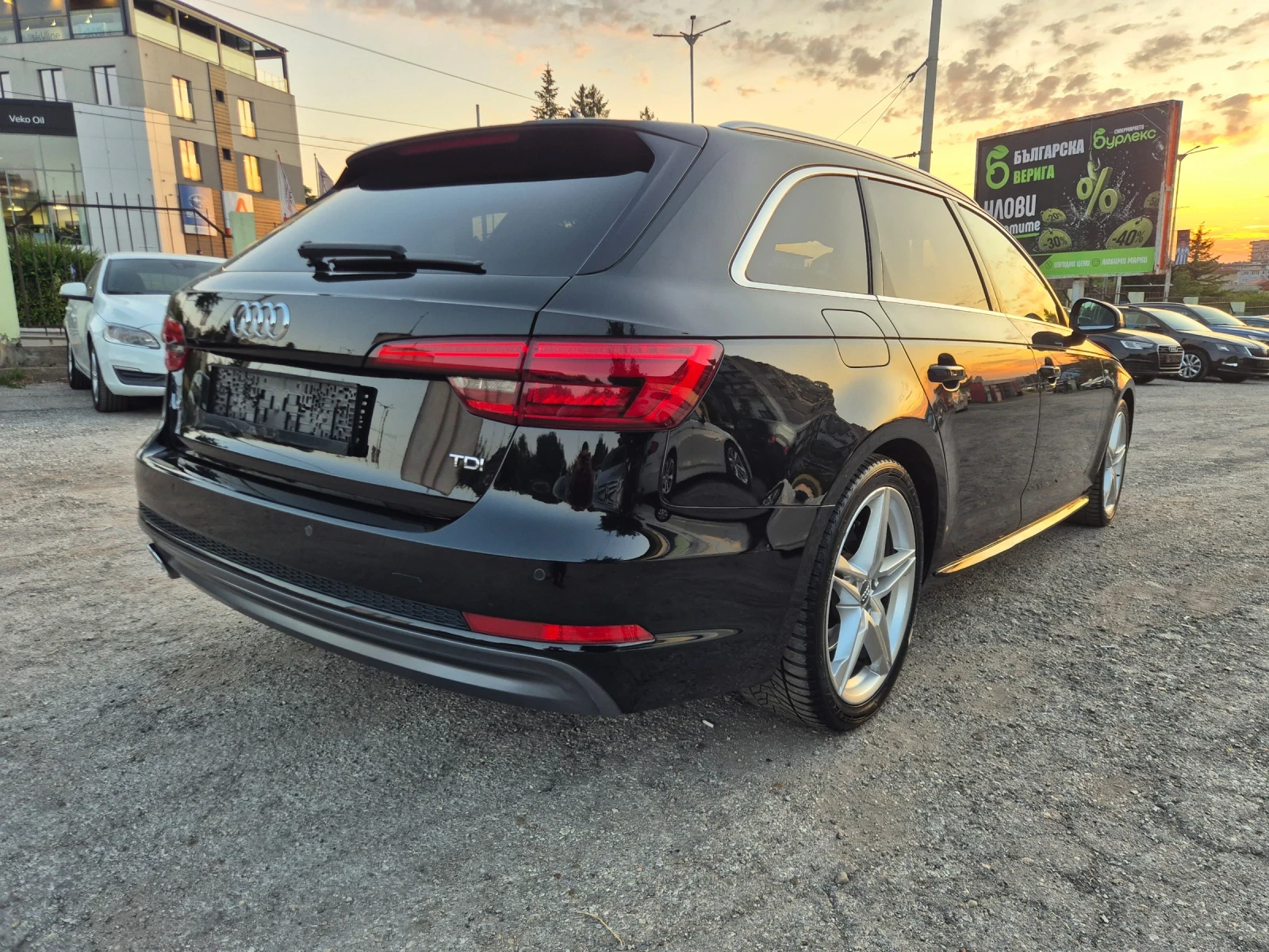 Audi A4 2.0TDI* 190KC* S-LINE* DIGITAL* LED, снимка 4 - Автомобили и джипове - 55667336