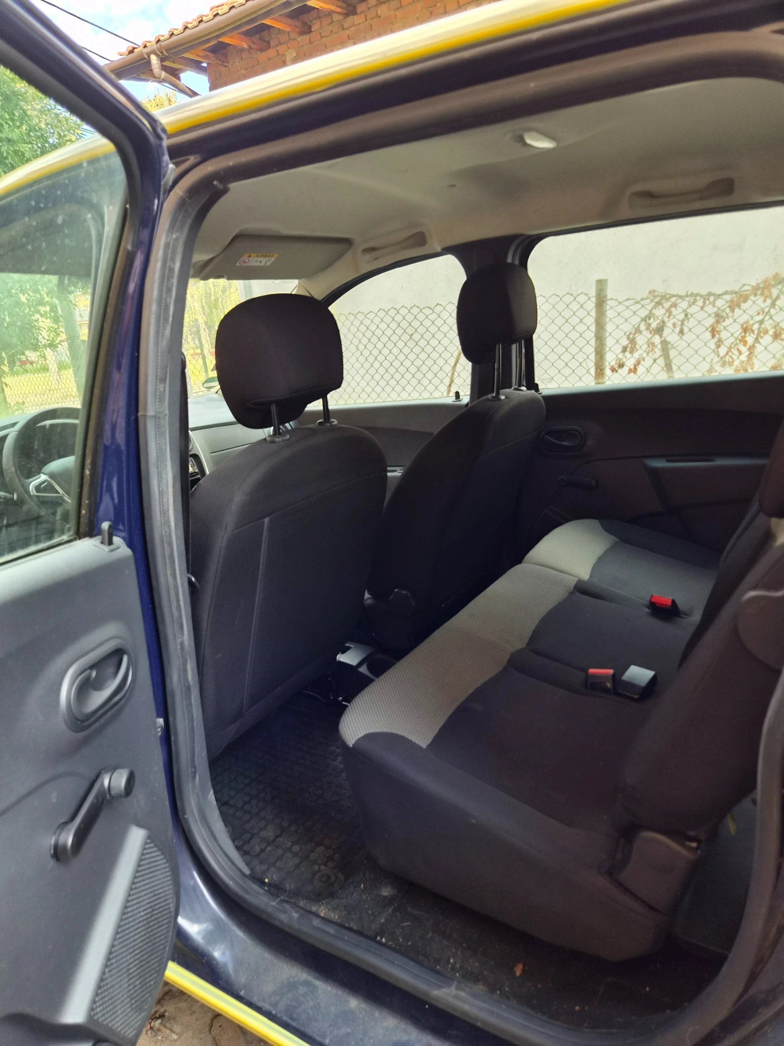 Dacia Lodgy, снимка 5 - Автомобили и джипове - 55836875