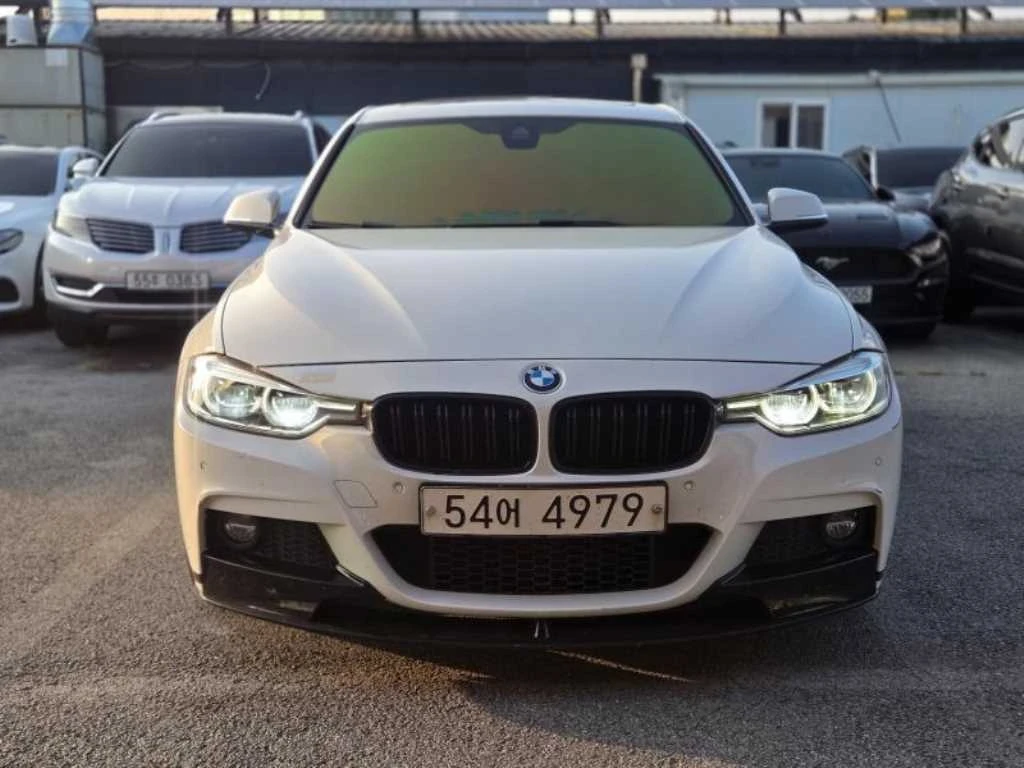 BMW 330 I * М ПАКЕТ * ЧЕРВЕНА КОЖА * ПОДГРЕВИ * ШИБИДАХ * 