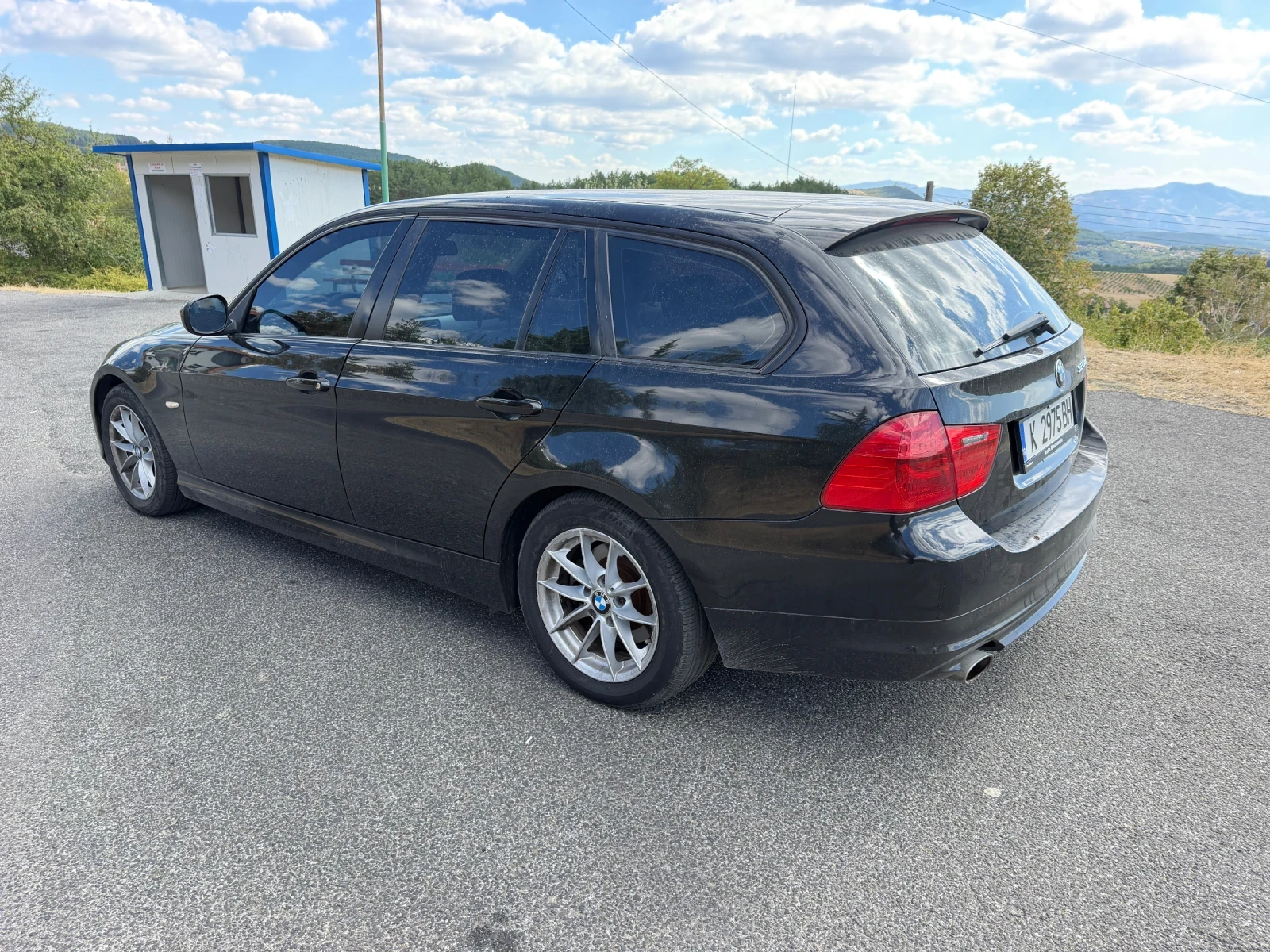 BMW 320, снимка 6 - Автомобили и джипове - 56261249