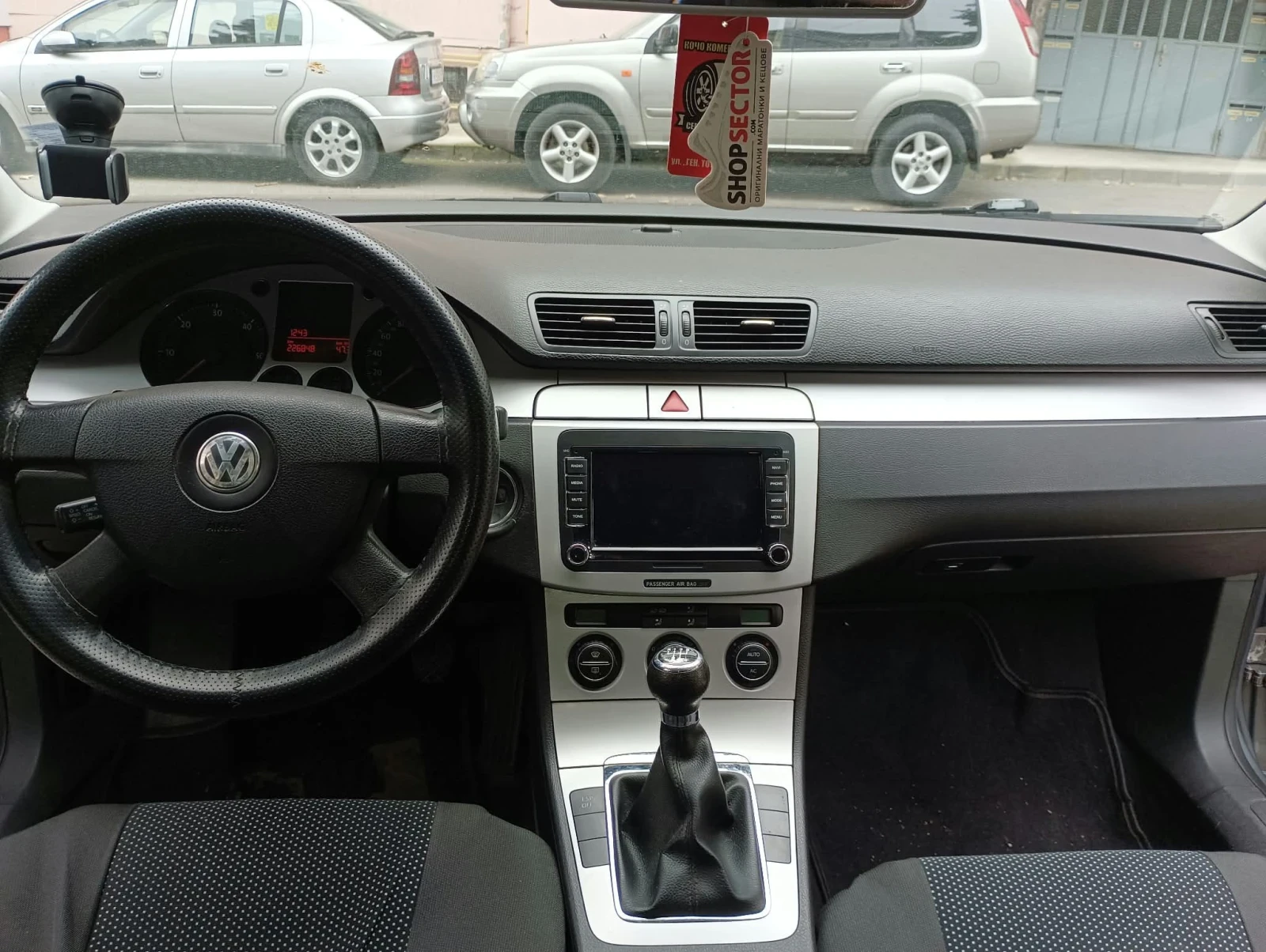 VW Passat, снимка 4 - Автомобили и джипове - 56232899