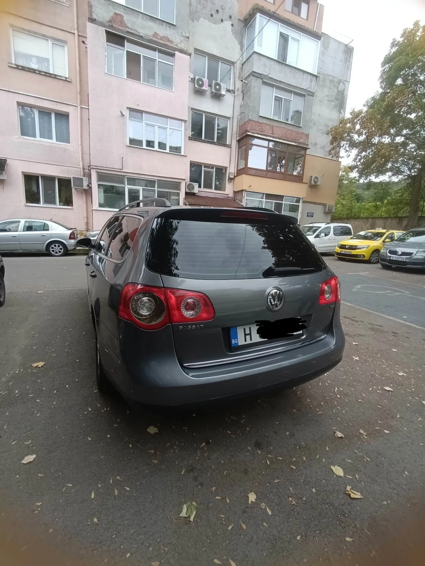 VW Passat, снимка 2 - Автомобили и джипове - 56232899