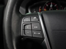 Volvo XC60 D4 - САМО 30% АВАНС, снимка 17