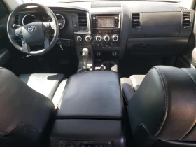 Toyota Sequoia SR5 AWD, снимка 8