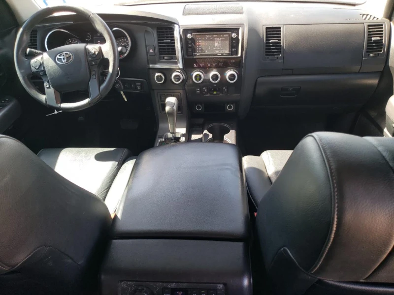 Toyota Sequoia SR5 AWD, снимка 8 - Автомобили и джипове - 47544953