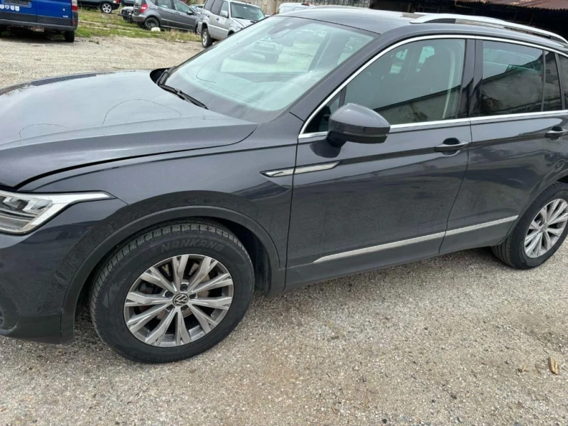 VW Tiguan 150кс, снимка 4 - Автомобили и джипове - 52047889