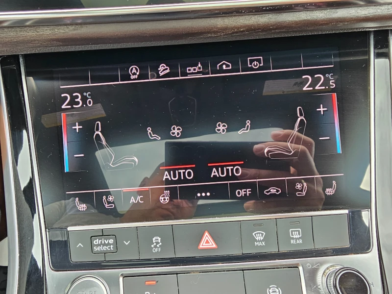 Audi Q8 55 TFSI S-Line Mild Hybrid, снимка 17 - Автомобили и джипове - 51702913