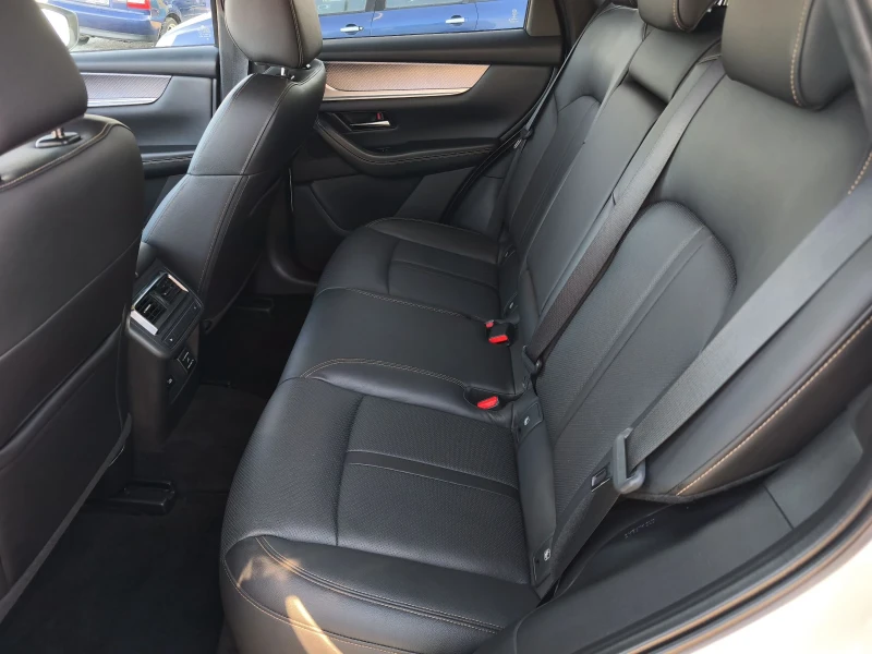 Mazda CX-60 2.5PHEV 327кс HOMURA FULL SERVICE IN MAZDA, снимка 13 - Автомобили и джипове - 52787358