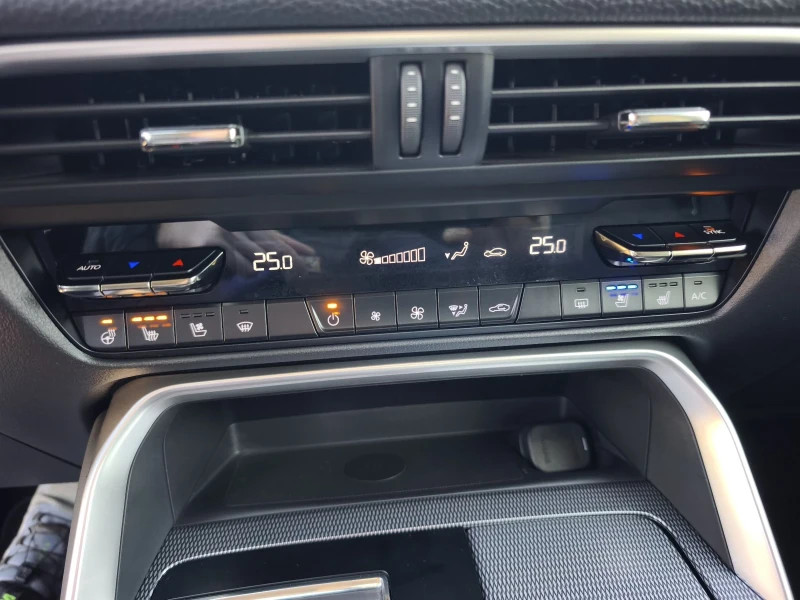 Mazda CX-60 2.5PHEV 327кс HOMURA FULL SERVICE IN MAZDA, снимка 10 - Автомобили и джипове - 52787358