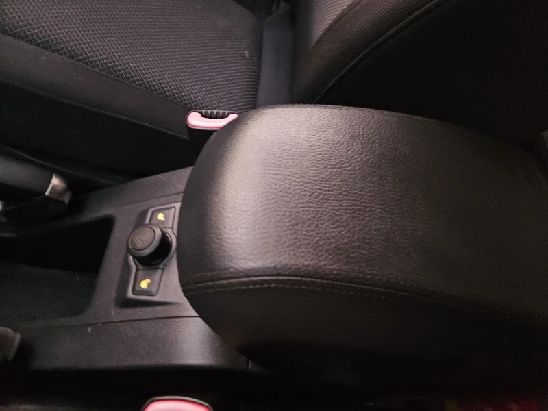 Opel Antara 2.0i Внос Германия , снимка 13 - Автомобили и джипове - 53065679