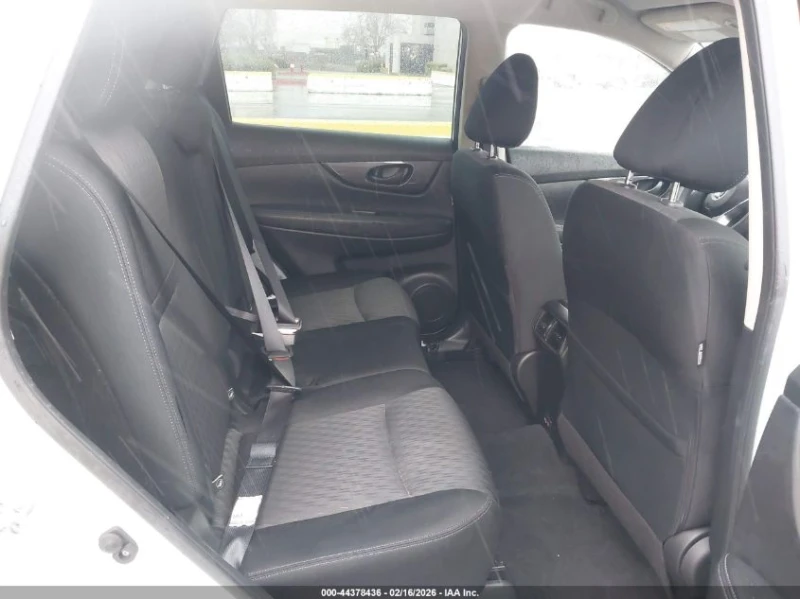 Nissan Rogue 2.5l S Fwd, снимка 8 - Автомобили и джипове - 53585188