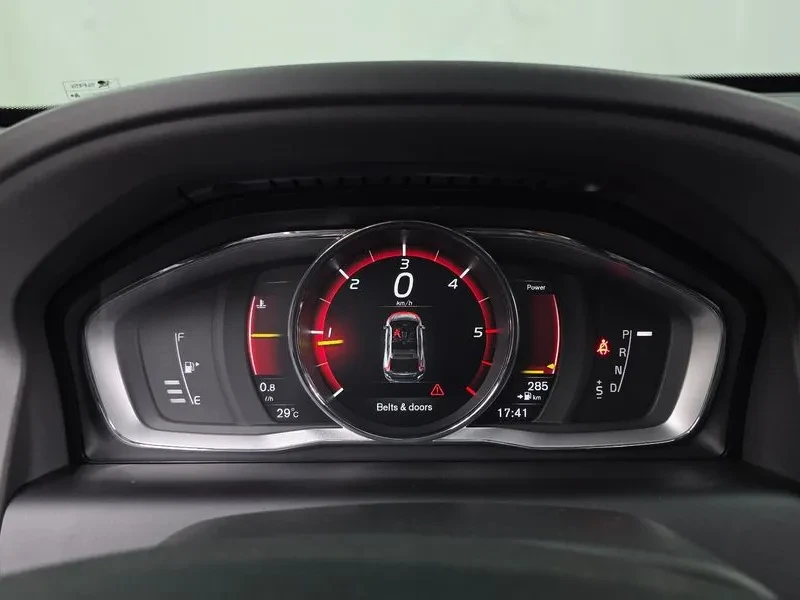 Volvo XC60 D4 - САМО 30% АВАНС, снимка 8 - Автомобили и джипове - 55927659