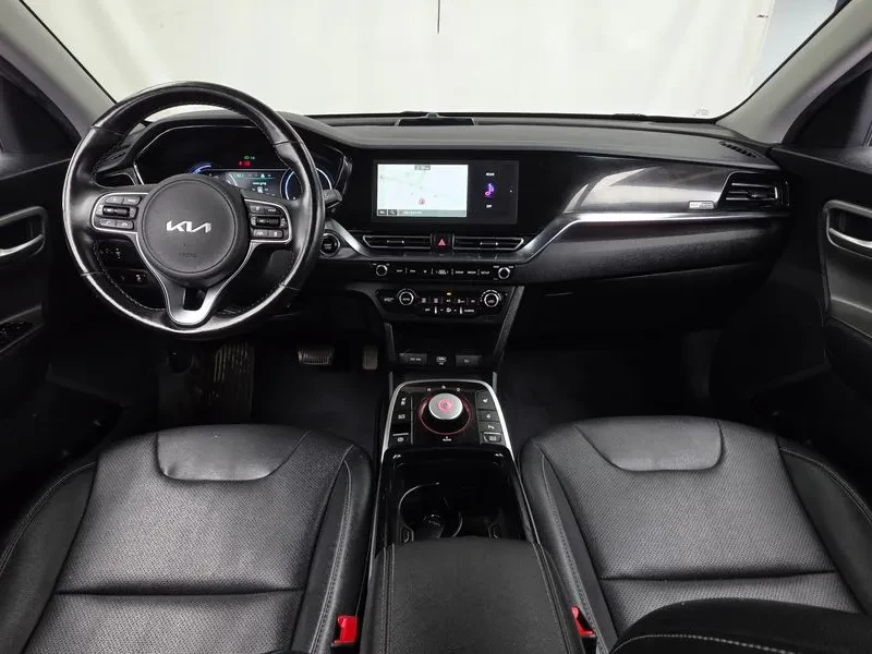 Kia Niro Plus Air, снимка 7 - Автомобили и джипове - 56128300