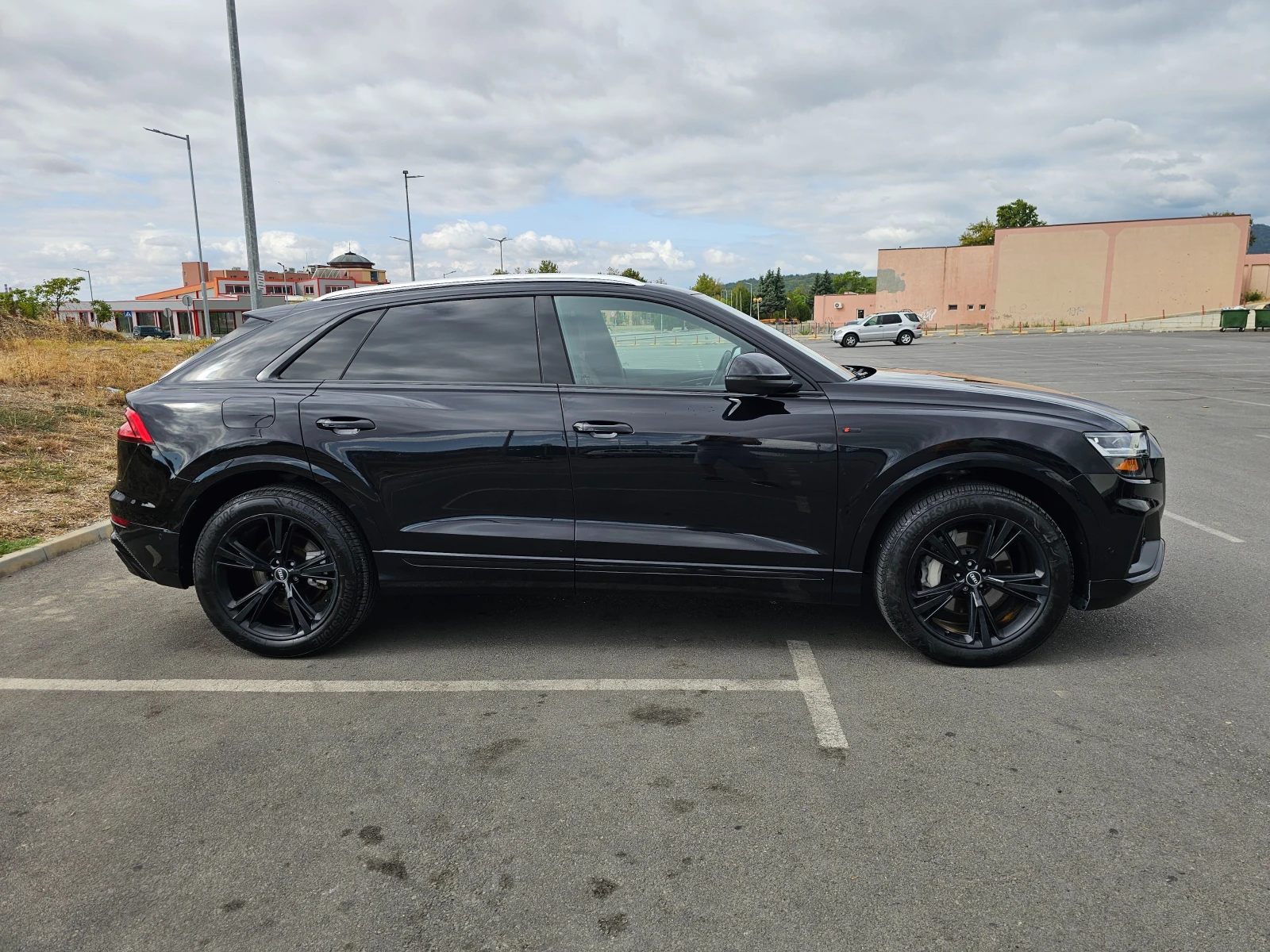 Audi Q8 55 TFSI S-Line Mild Hybrid - изображение 3