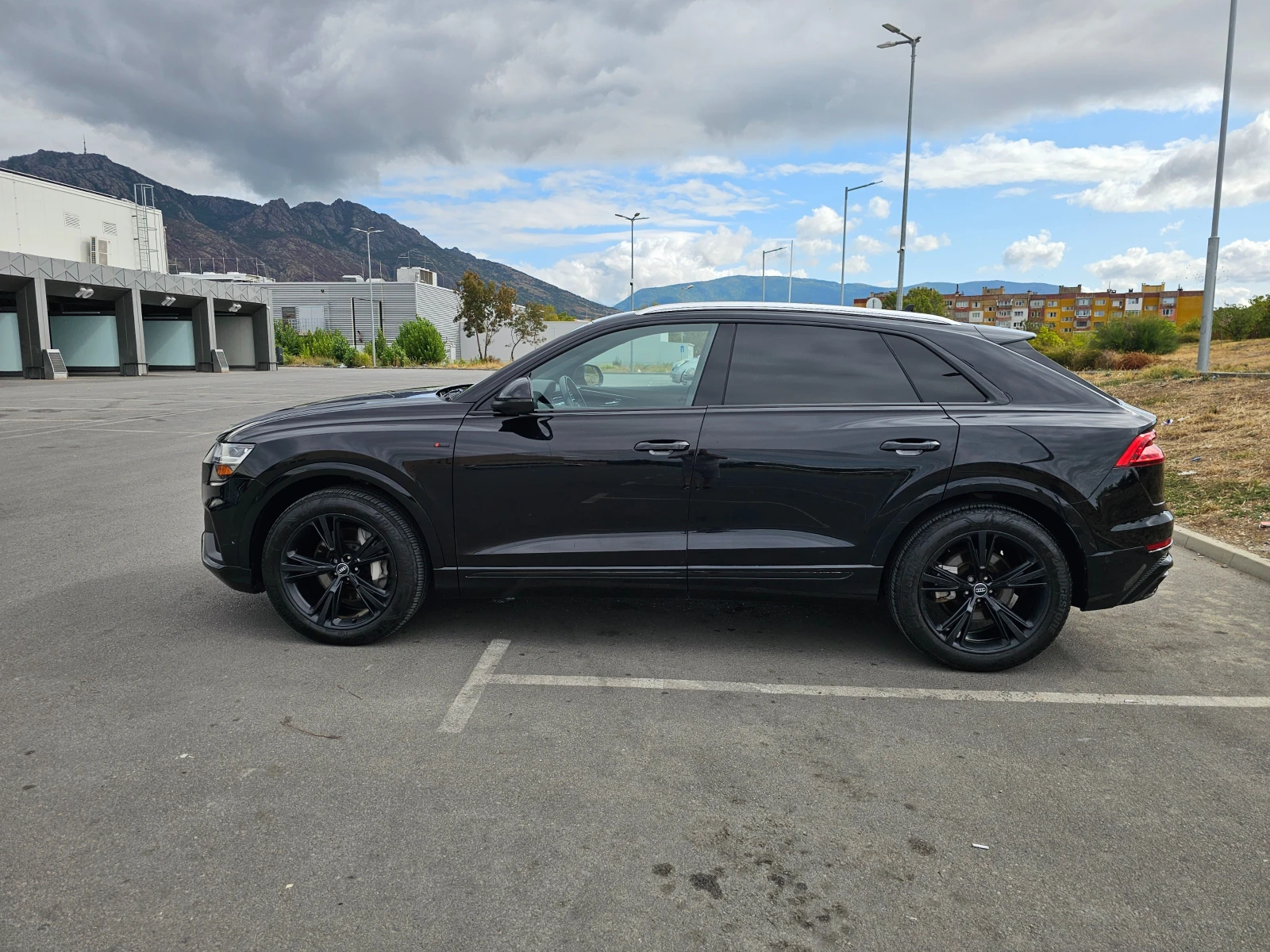Audi Q8 55 TFSI S-Line Mild Hybrid - изображение 7