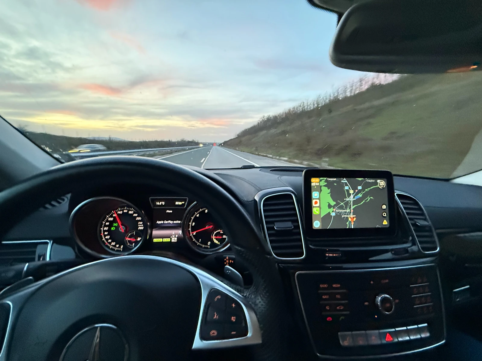 Mercedes-Benz GLE 500 e, снимка 15 - Автомобили и джипове - 54092241