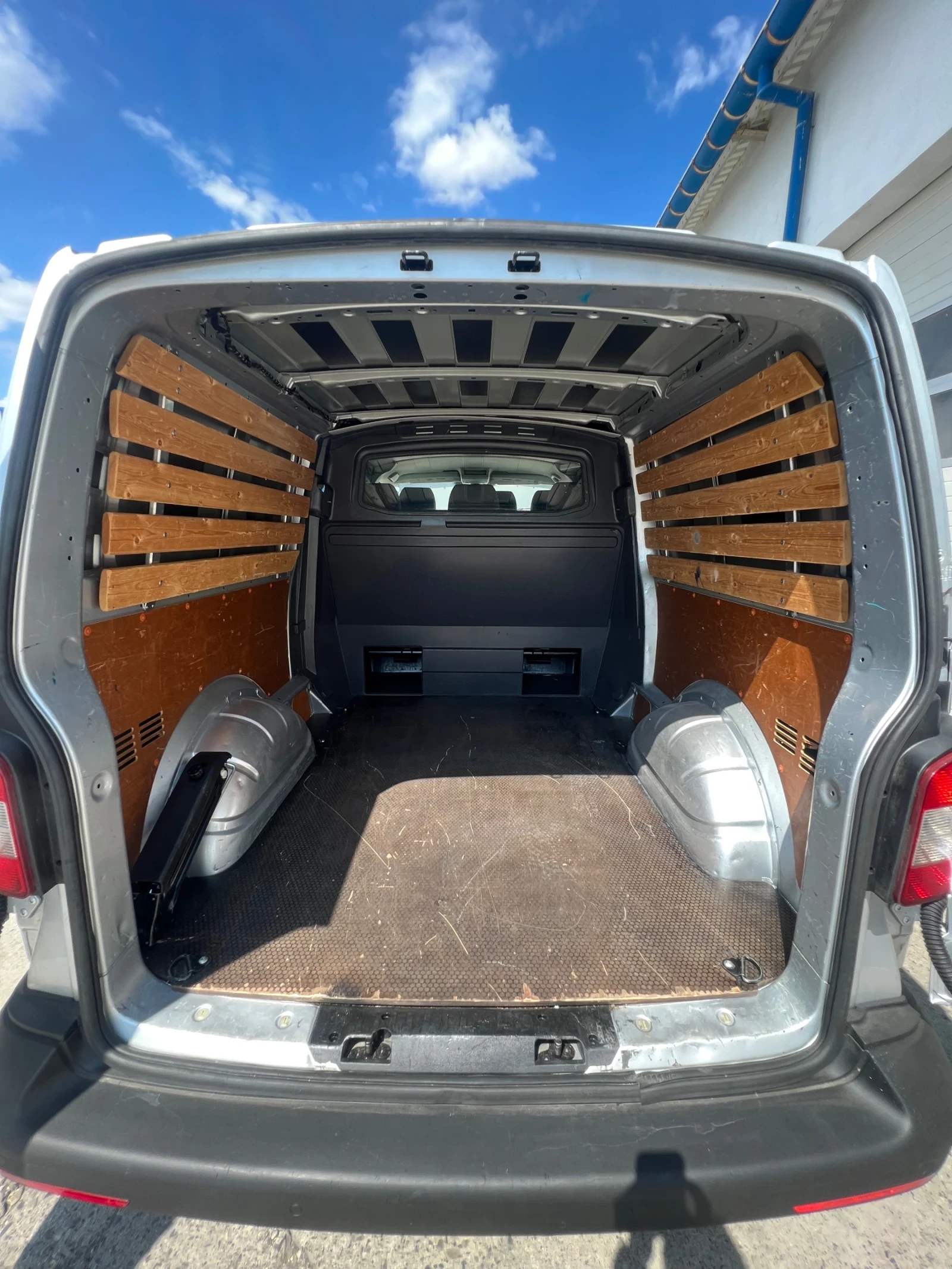 VW Transporter LONG /Товаропътнически / 6-места / Климатроник - изображение 8
