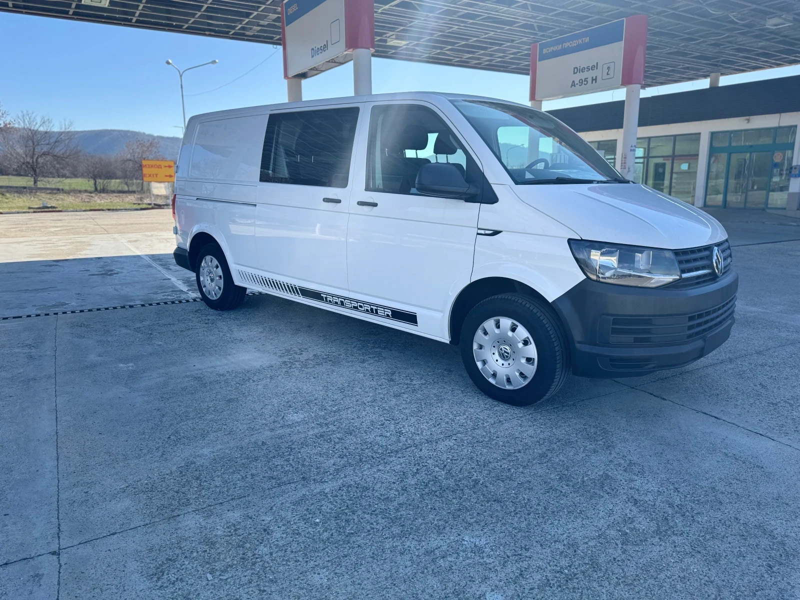 VW Transporter 2.0TDI MAXI Товаропътнически, снимка 9 - Бусове и автобуси - 54332681