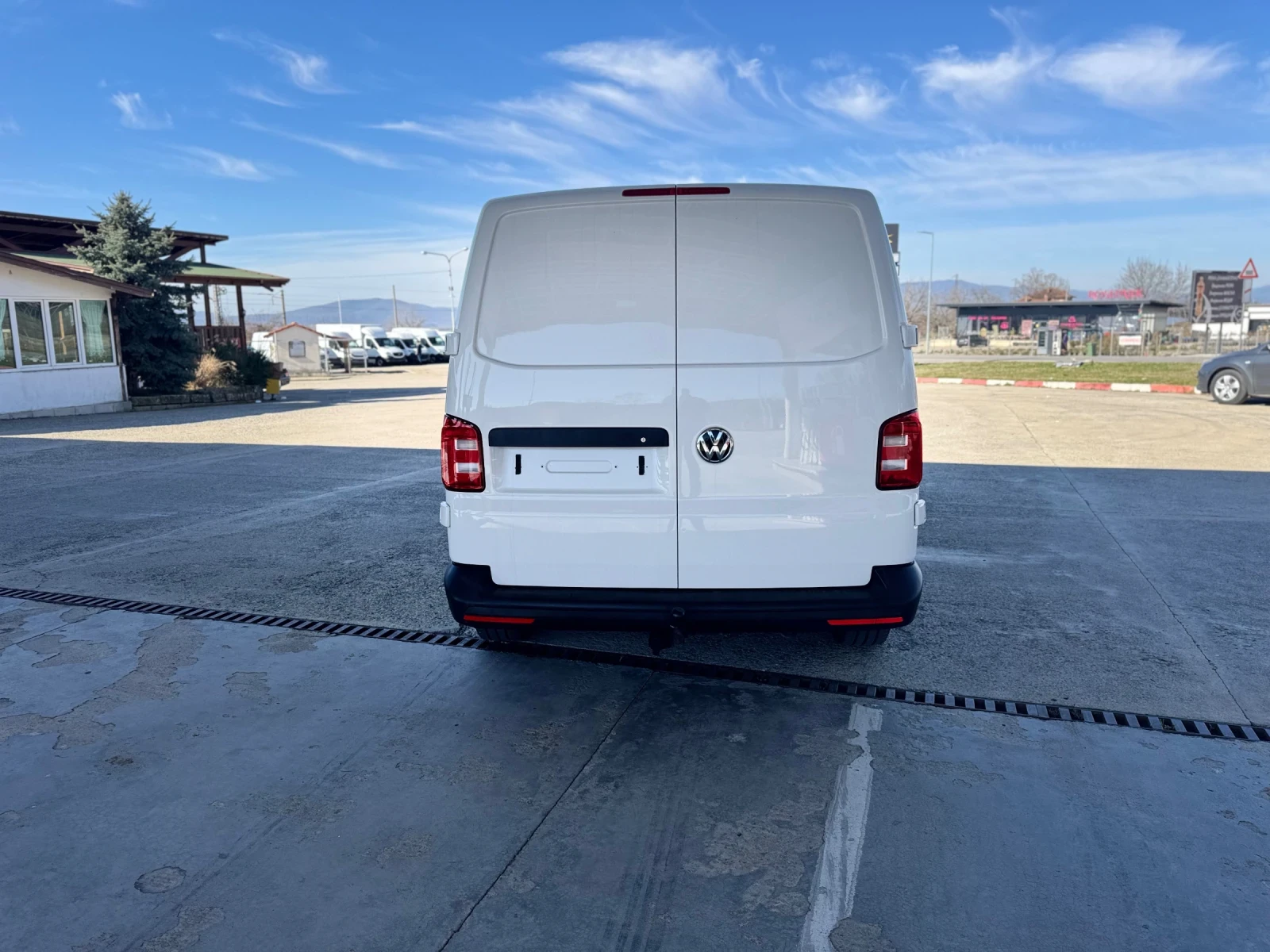 VW Transporter 2.0TDI MAXI Товаропътнически, снимка 6 - Бусове и автобуси - 54332681