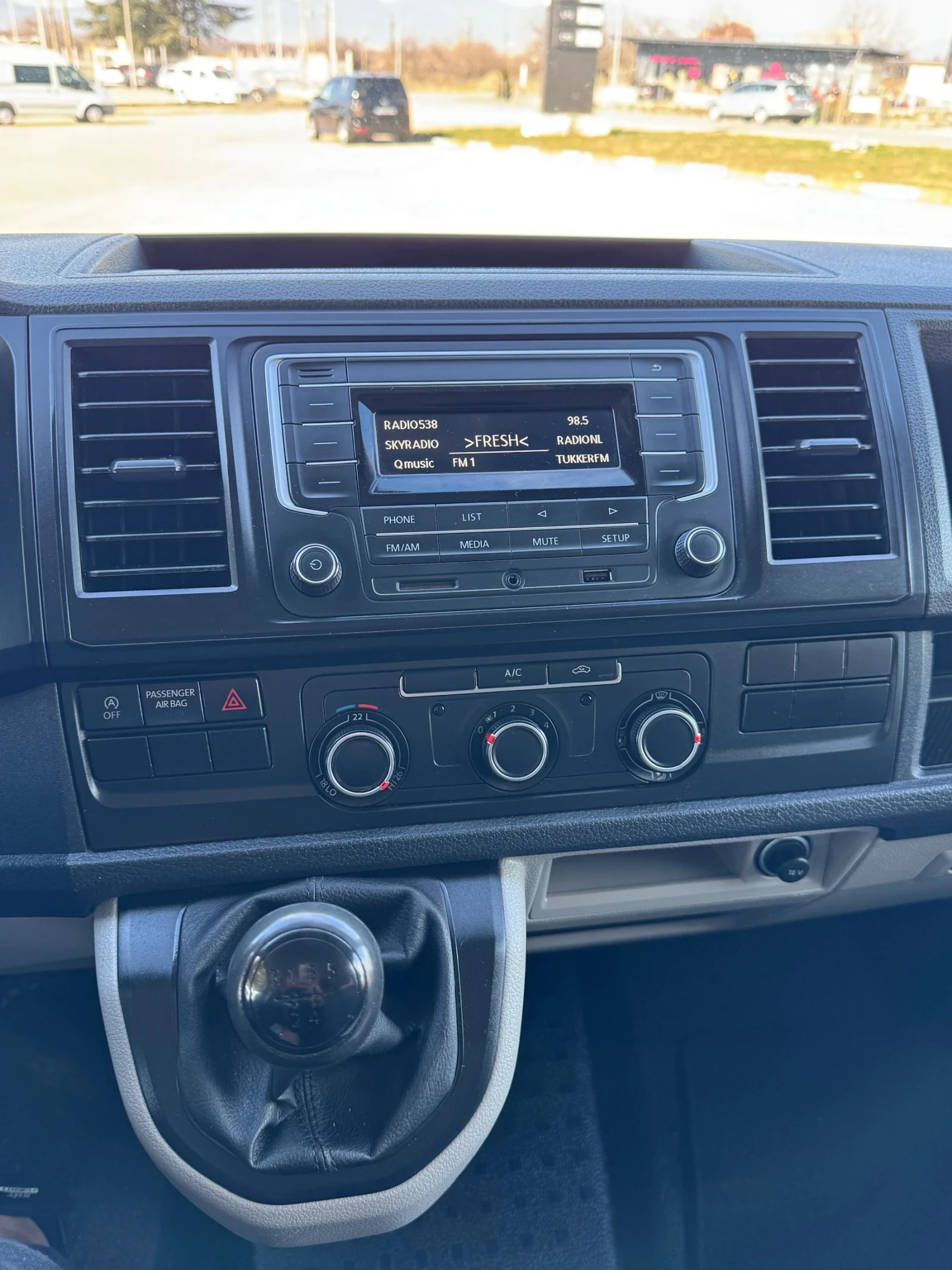 VW Transporter 2.0TDI MAXI Товаропътнически, снимка 15 - Бусове и автобуси - 54332681