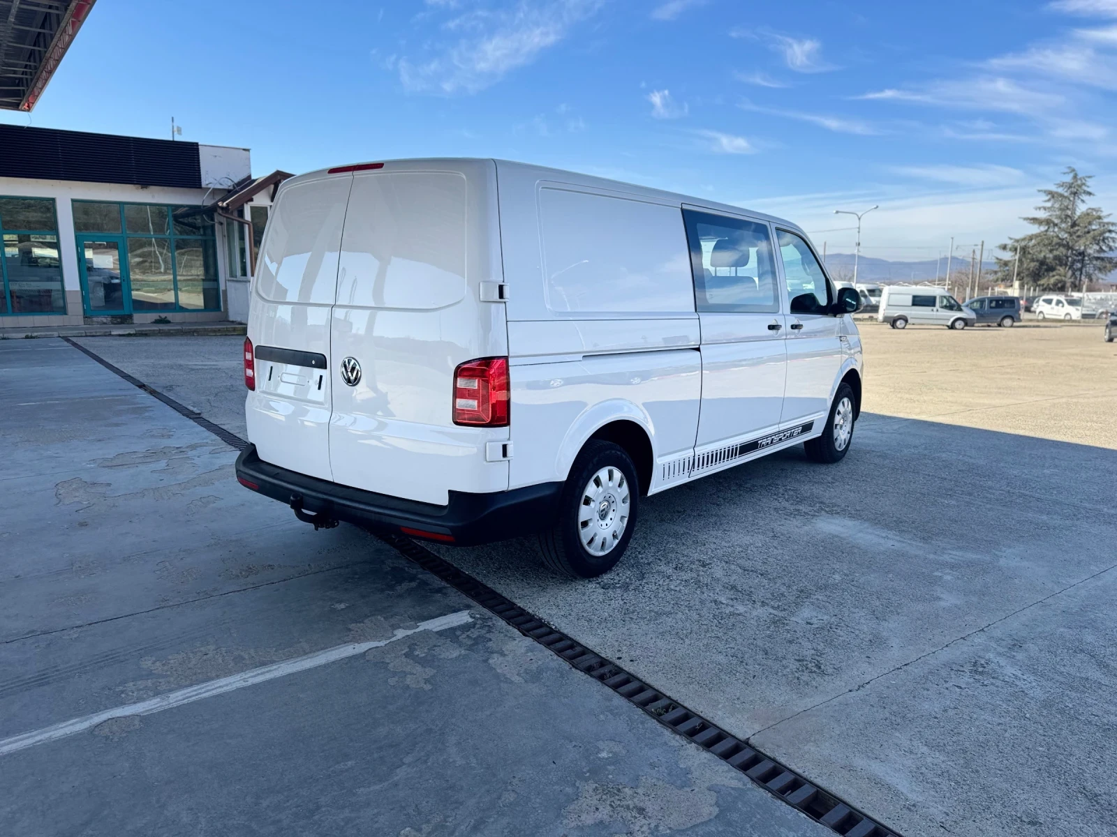 VW Transporter 2.0TDI MAXI Товаропътнически, снимка 7 - Бусове и автобуси - 54332681