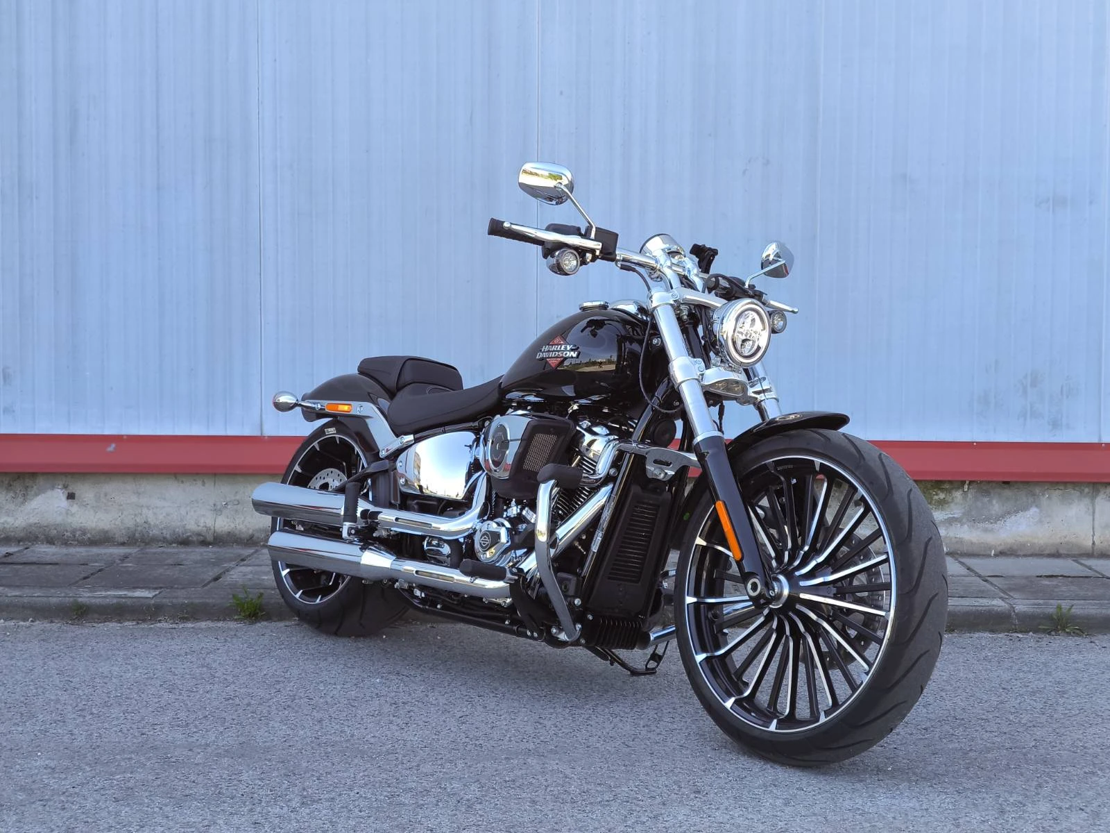 Harley-Davidson Softail Breakout 117