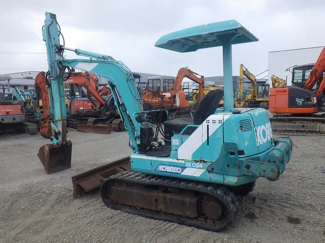 Багер Kobelco SK024 с РАЗТЕГАТЕЛНА СТРЕЛА 6М - ОЧАКВАН ВНОС!!!, снимка 2 - Индустриална техника - 49268891