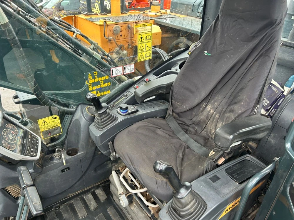 Багер Hyundai HX210, снимка 5 - Индустриална техника - 53947829