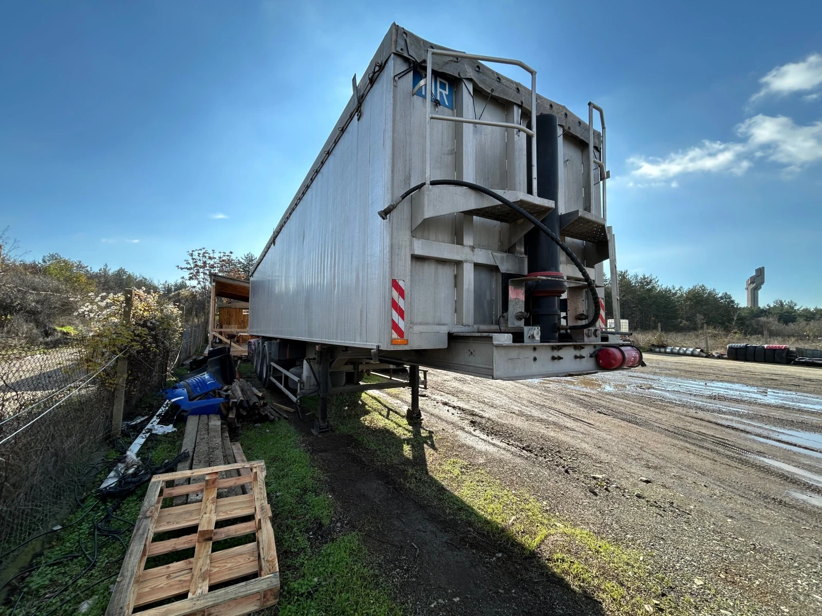  Trailor Syy | Mobile.bg   2