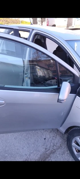 Toyota Yaris Hybrid - 7200 € / 14081.98 лв. - 93370661 13