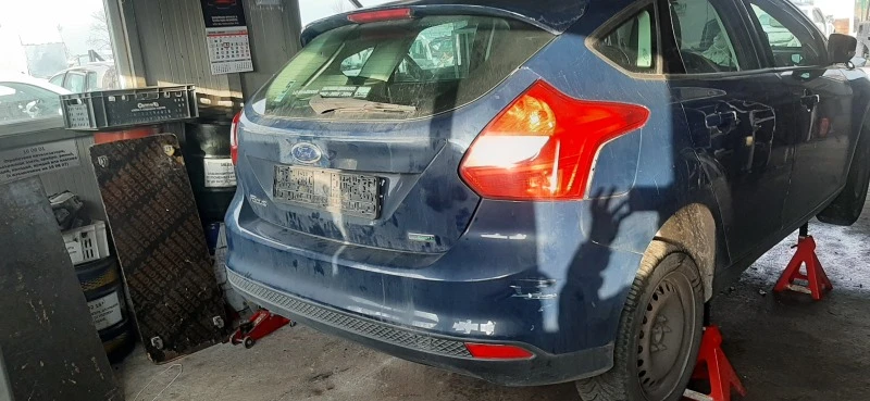 Ford Focus 2 бр. 1,0 i, снимка 7 - Автомобили и джипове - 32490973