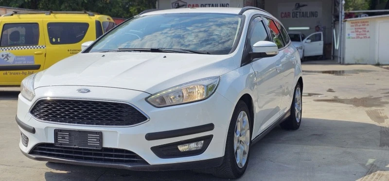 Ford Focus 1.6i-120кс-Газ.Инж.-Led* Navi* , снимка 1 - Автомобили и джипове - 46666595